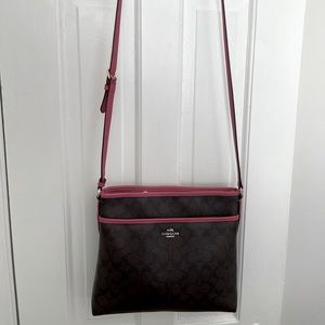Coach crossbody excellent condition.